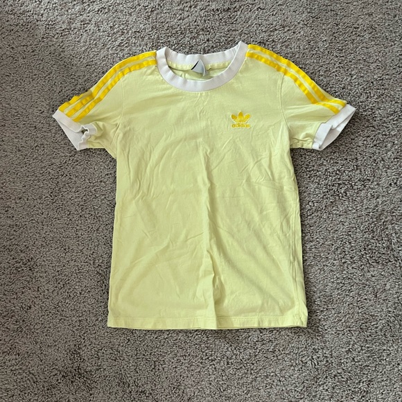 adidas Tops - EUC Retro Vintage Adidas Yellow 3 Stripe Top XS